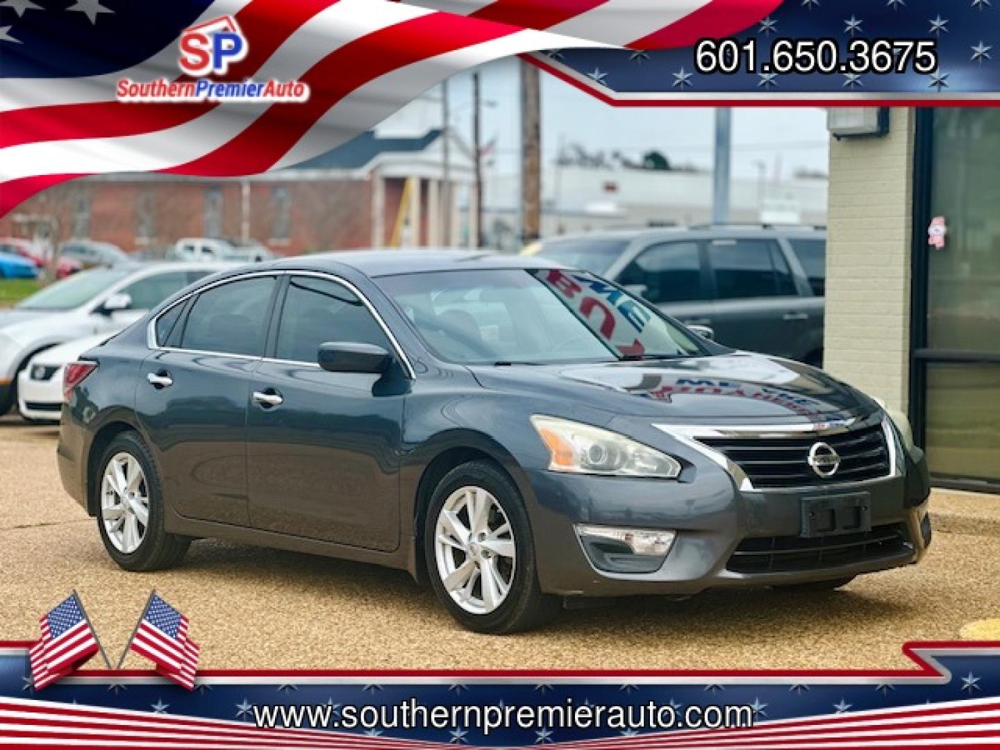 2013 GRAY NISSAN ALTIMA 2.5; 2.5 S; 2 (1N4AL3AP0DC) , located at 922 W. Beacon St., Philadelphia, MS, 39350, (601) 650-3675, 32.770447, -89.127151 - Photo#0